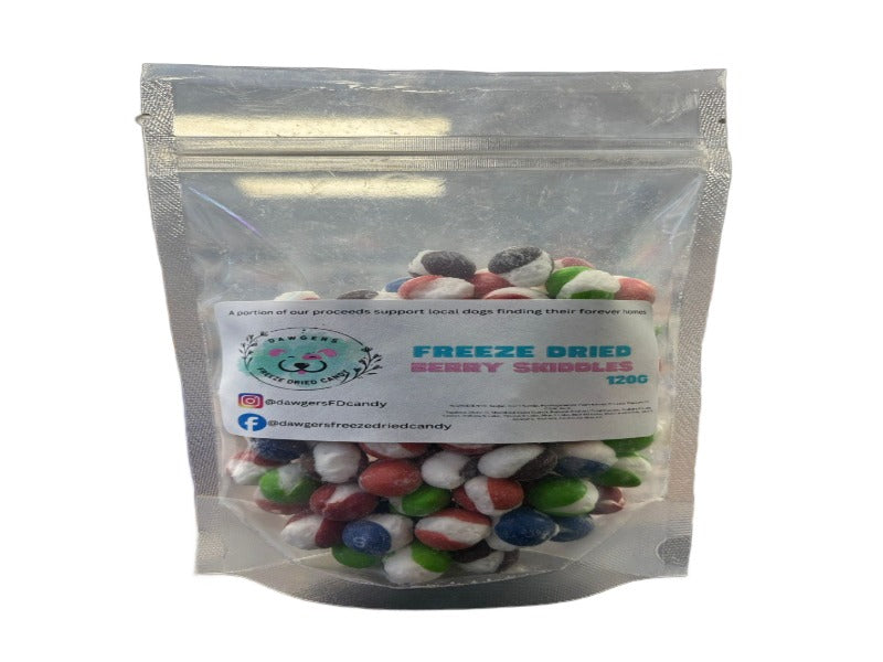 Canada 🇨🇦 - Dawgers Freeze Dried Berry Skiddles